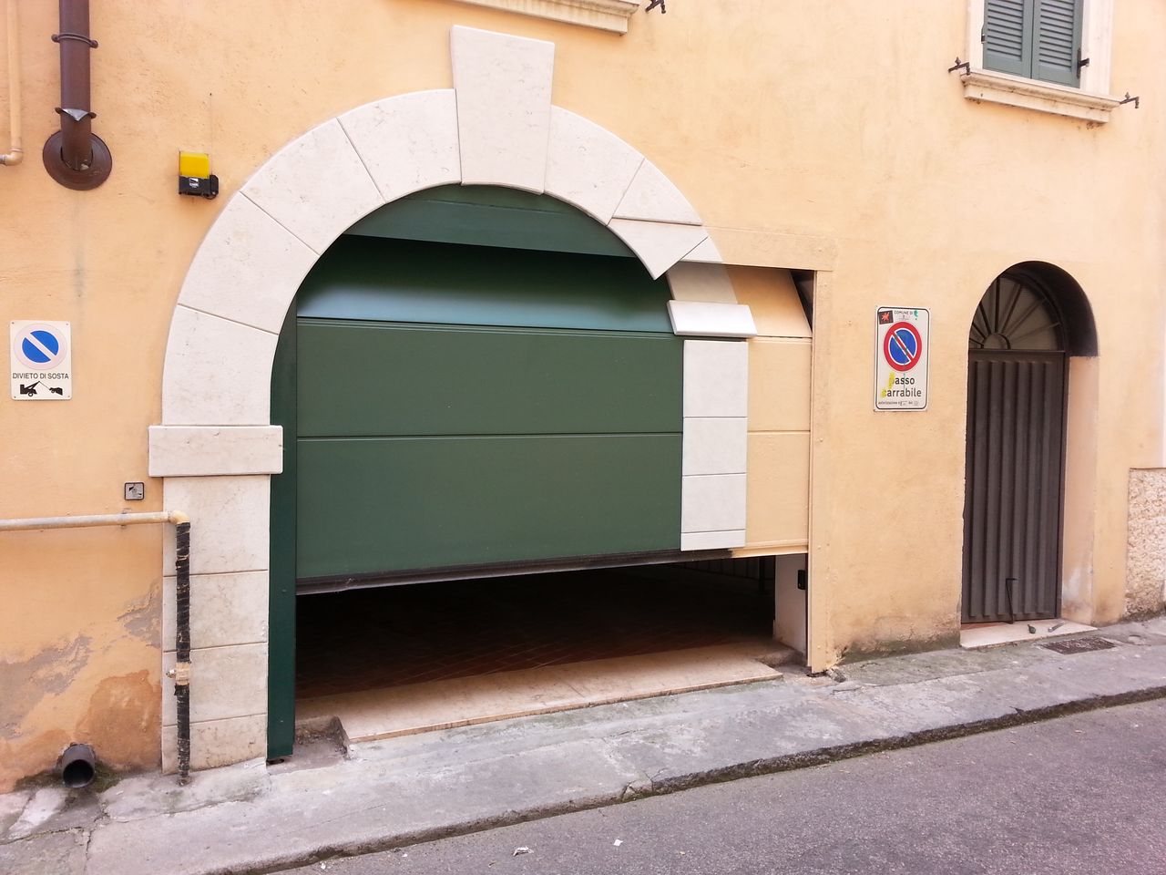 Porte sezionali mimetiche De Biasi Mantova, Modena, Reggio Emilia, Verona
